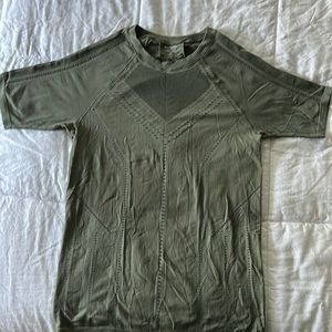 Athleta army shirt sleeve green top